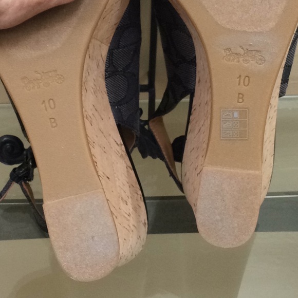 Authentic Coach Wedge - Picture 6 of 7